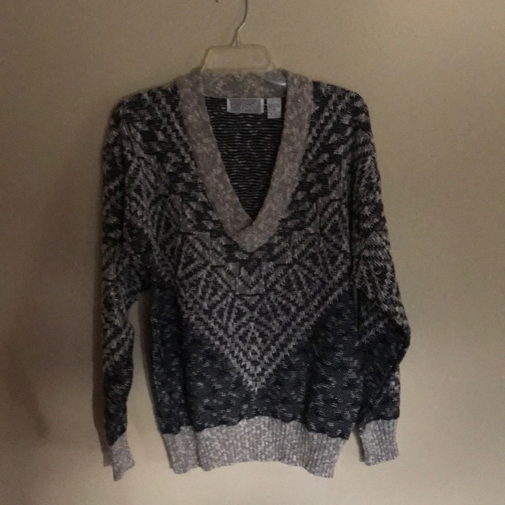 NWOT Men’s Sweater Size M